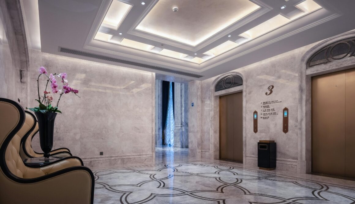 safety in home elevator in dubai